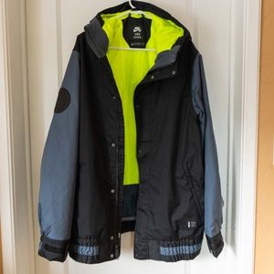 Nike SB Snowboarding Jacket: Hazed Size Large